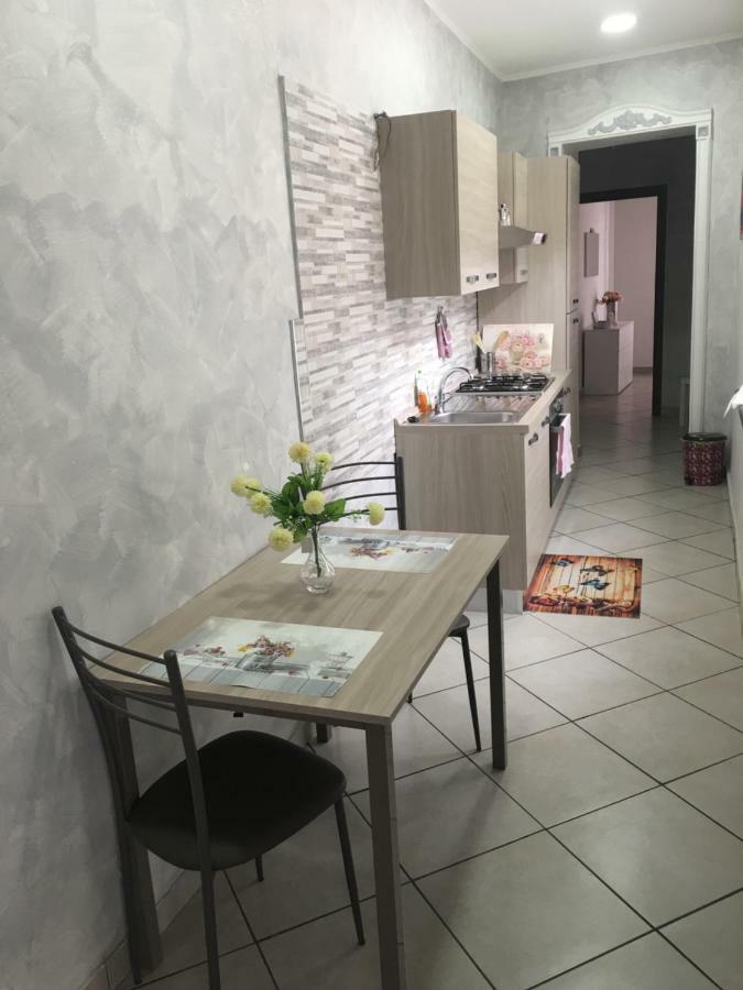 Lisa'S House Apartment Naples Exterior photo